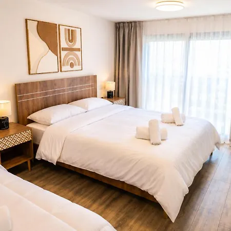 Elia Elegant Λάρνακα